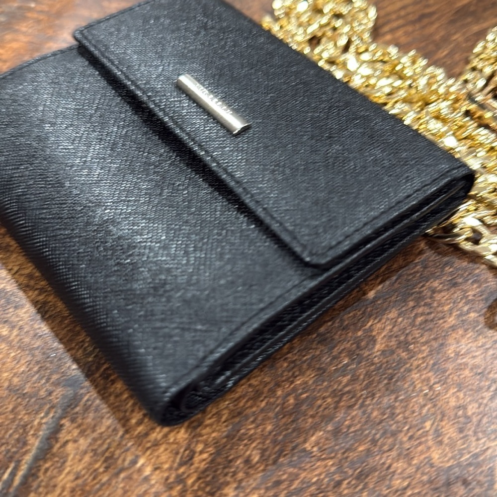 Burberry Like New Wallet - Picture 8 of 9